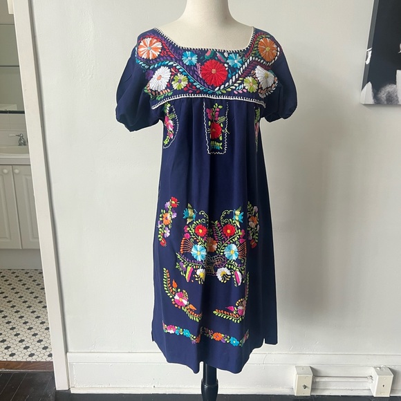 Vintage Oaxacan Navy Blue Embroidered Midi Dress 1970’s Mexican Floral Dress - Picture 2 of 8